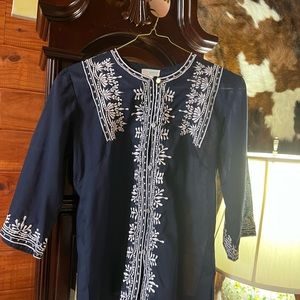 Pre loved 3/4 with beautiful embroidered print